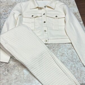 Cream Quilted Women's Pants & Jacket Set